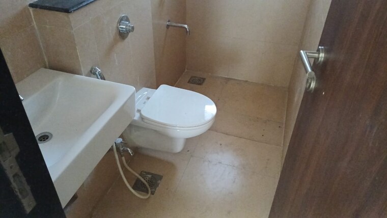 Bathroom, runwal-sanctuary 2 Bedroom 768 Sq.Ft. Apartment In Mulund West Mumbai 8979068