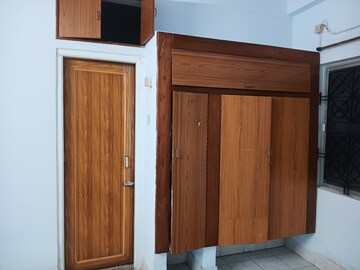 Furnished Amenities in 3 BHK Apartment at Saheed Nagar – for Sale
