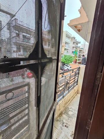 Balcony in 1 BHK Builder Floor at RWA Residential Society Sector 46, Sector 46 – for Rent