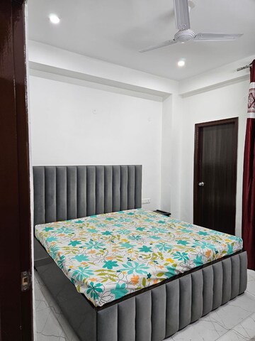 Bedroom in 2 BHK Builder Floor at Orchid Island, Sector 51 – for Rent