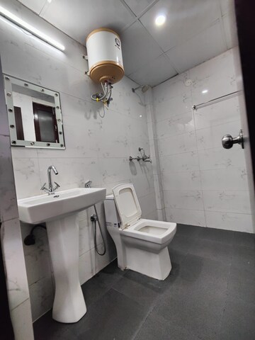 Team Area in 2 BHK Builder Floor at Orchid Island, Sector 51 – for Rent