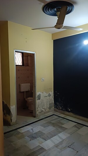 Room in 2 BHK Builder Floor at Shalimar Garden Extension ii – for Sale