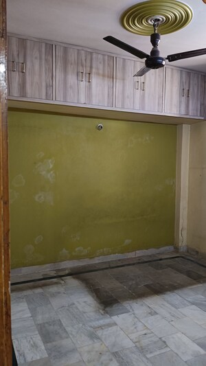 Room in 2 BHK Builder Floor at Shalimar Garden Extension ii – for Sale