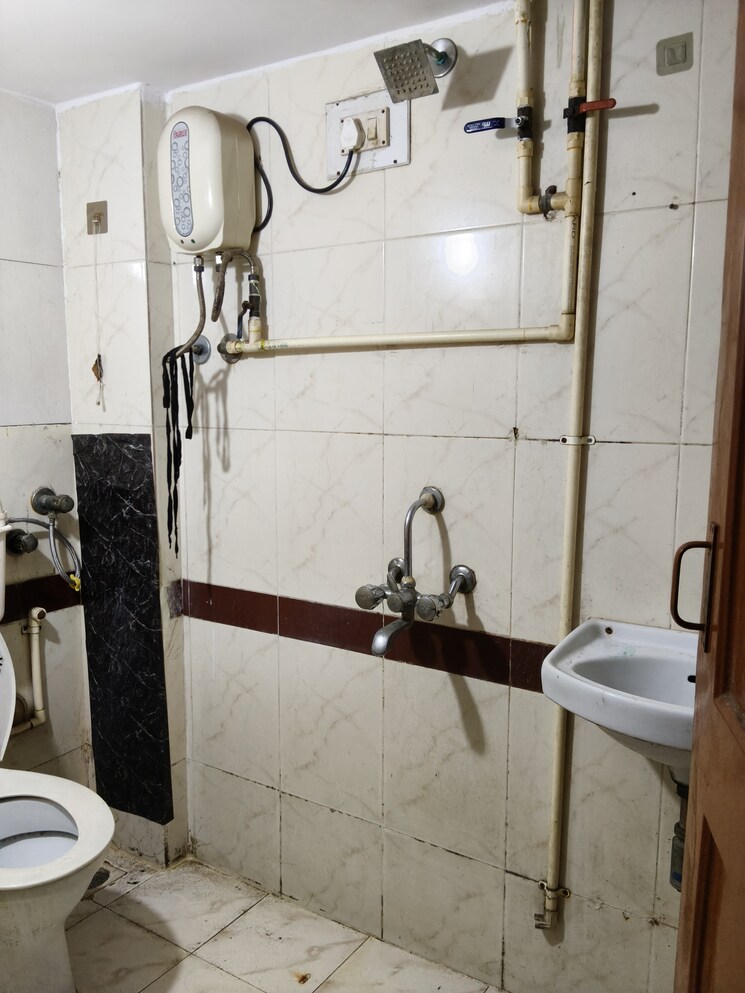 Bathroom, krishna-galaxy-santacruz 2 Bedroom 1000 Sq.Ft. Apartment In Santacruz East Mumbai 8979136