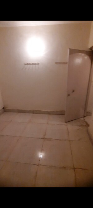 Room in 1 BHK Apartment at Zohra Agadi Nagar, Andheri West – for Sale