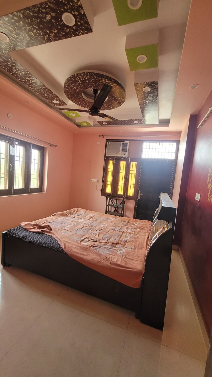 Master Bedroom, gtb enclave 3 Bedroom 950 Sq.Ft. Apartment In Gtb Enclave Delhi 8979204