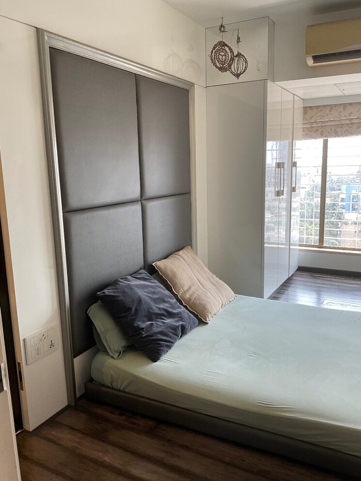 Living Room, elco-residency 4 Bedroom 2100 Sq.Ft. Apartment In Bandra West Mumbai 8979200