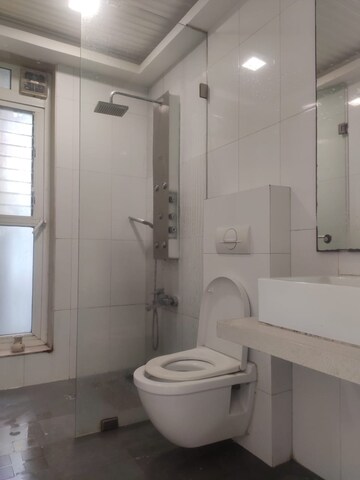 Bathroom in 4 BHK Apartment at White Lotus, Santacruz West – for Rent