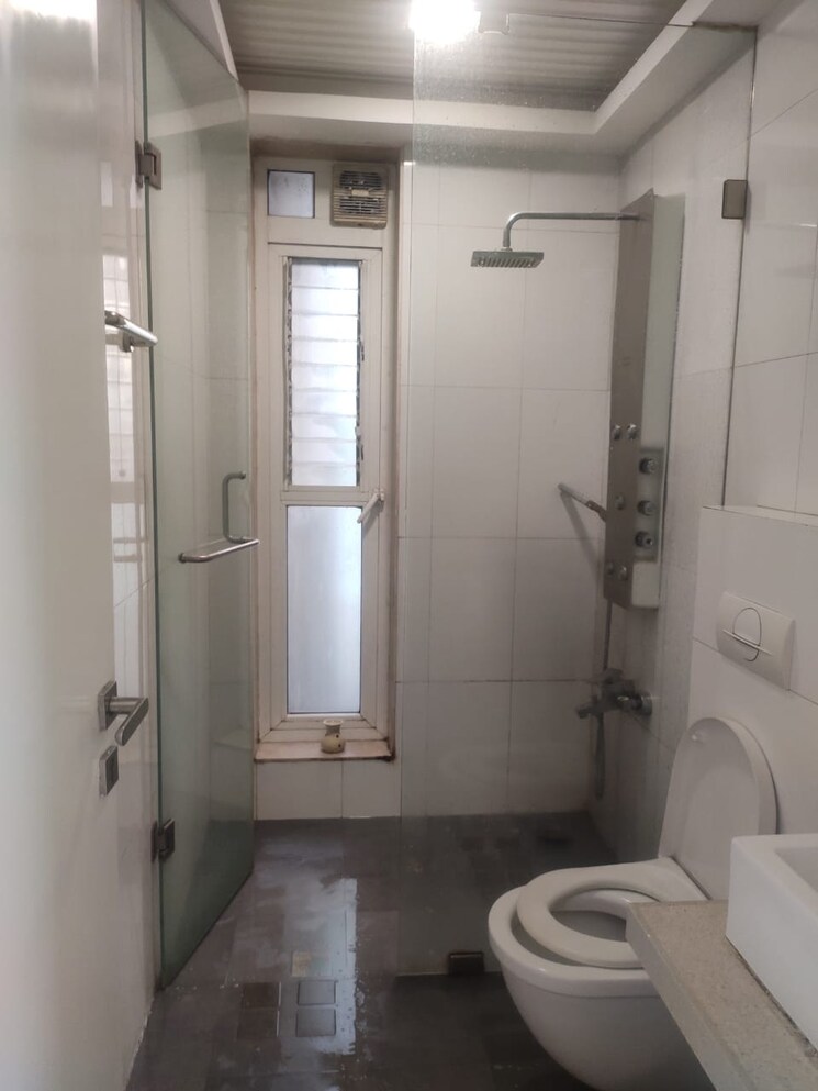 Bathroom, white-lotus 4 Bedroom 2000 Sq.Ft. Apartment In Santacruz West Mumbai 8979207
