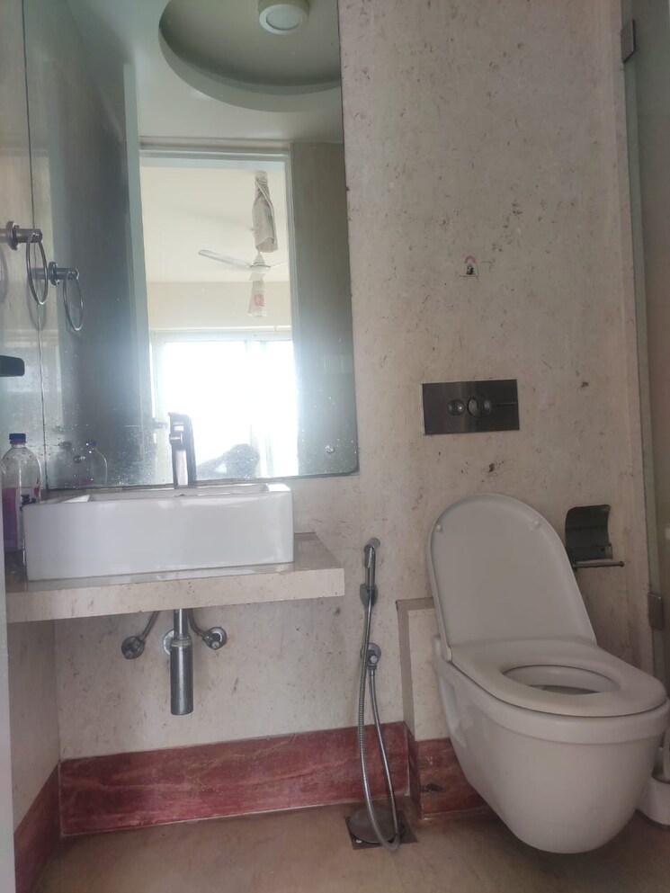 Bathroom, white-lotus 4 Bedroom 2000 Sq.Ft. Apartment In Santacruz West Mumbai 8979207