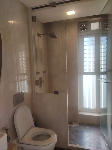Bathroom in 4 BHK Apartment at White Lotus, Santacruz West – for Rent
