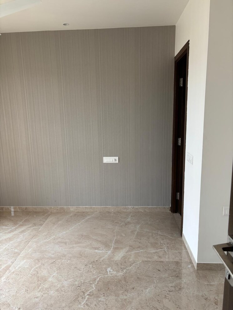 Master Bedroom, hiranandani-regent-hill 1 Bedroom 379 Sq.Ft. Apartment In Powai Mumbai 8979230