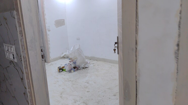 Room, bhagwati garden 2 Bedroom 60 Sq.Yd. Builder Floor In Bhagwati Garden Delhi 8979245