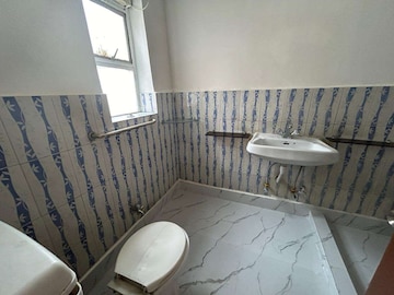 Bathroom in 3 BHK Apartment at Hastings – for Sale