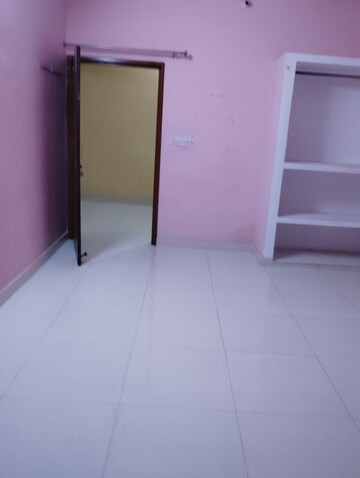 Room in 2 BHK Independent House at Aliganj – for Rent