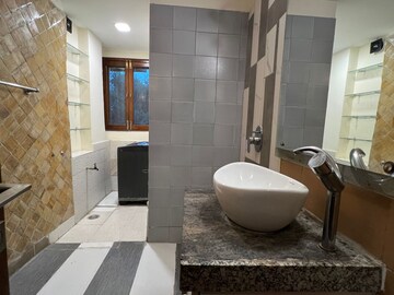 Bathroom in 2 BHK Builder Floor at South Delhi – for Rent