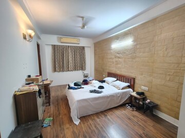 Bedroom in 3 BHK Builder Floor at RWA Chittaranjan Park Block R, Chittaranjan Park – for Rent
