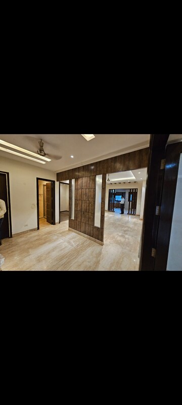 Living Room in 3 BHK Builder Floor at Nirvana Courtyard, Sector 50 – for Rent