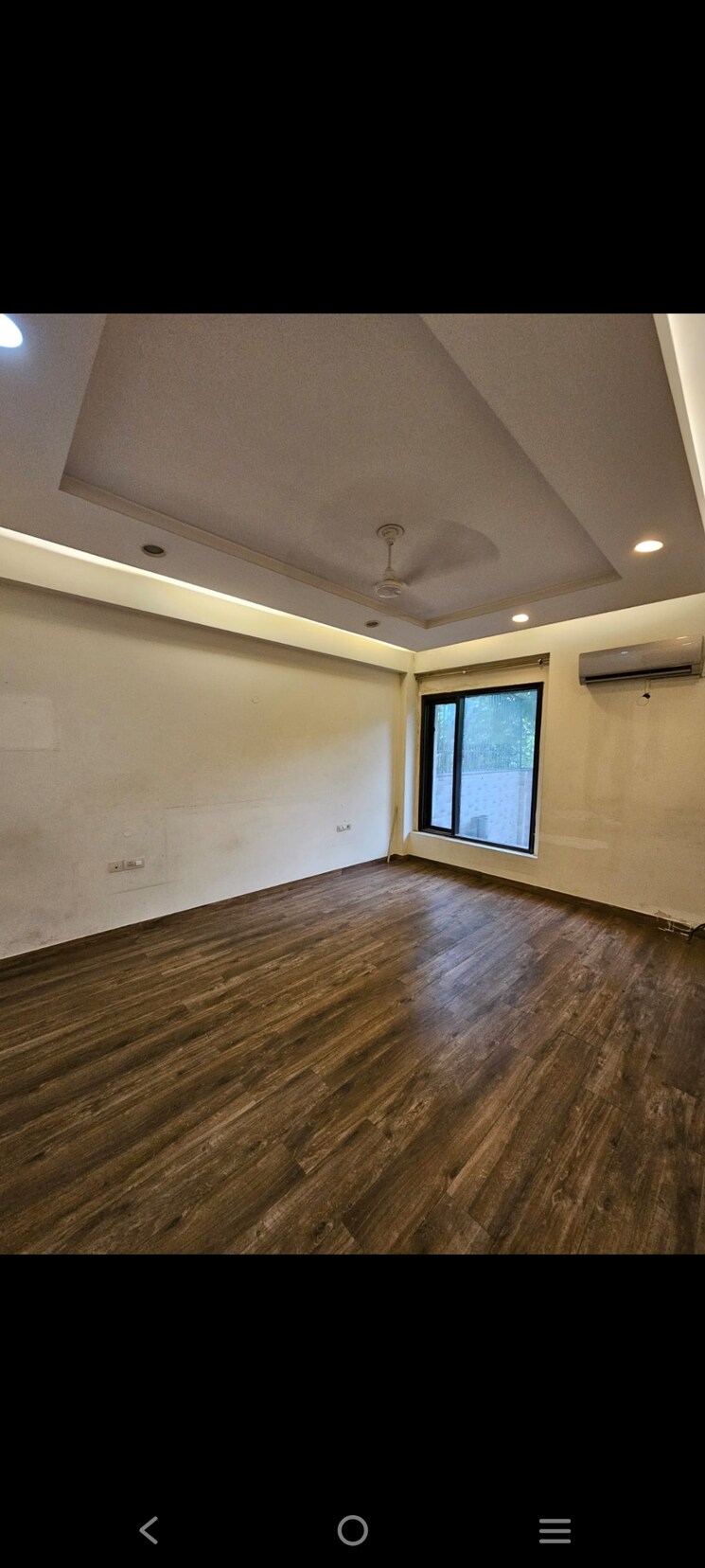 Room, nirvana-courtyard 3 Bedroom 200 Sq.Yd. Builder Floor In Sector 50 Gurgaon 8979270