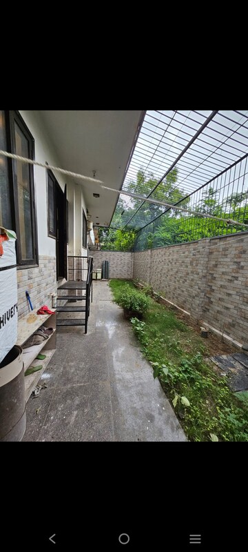 Balcony in 3 BHK Builder Floor at Nirvana Courtyard, Sector 50 – for Rent