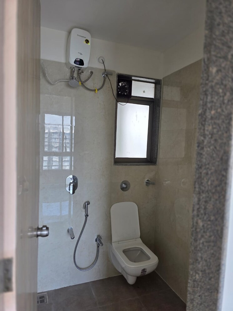 Bathroom, gulmohar-chs-bandra-east 1 Bedroom 322 Sq.Ft. Apartment In Bandra East Mumbai 8979271