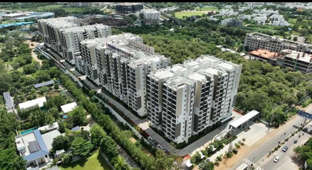 3 BHK + Pooja Room Apartment For Sale in Frontline Seven