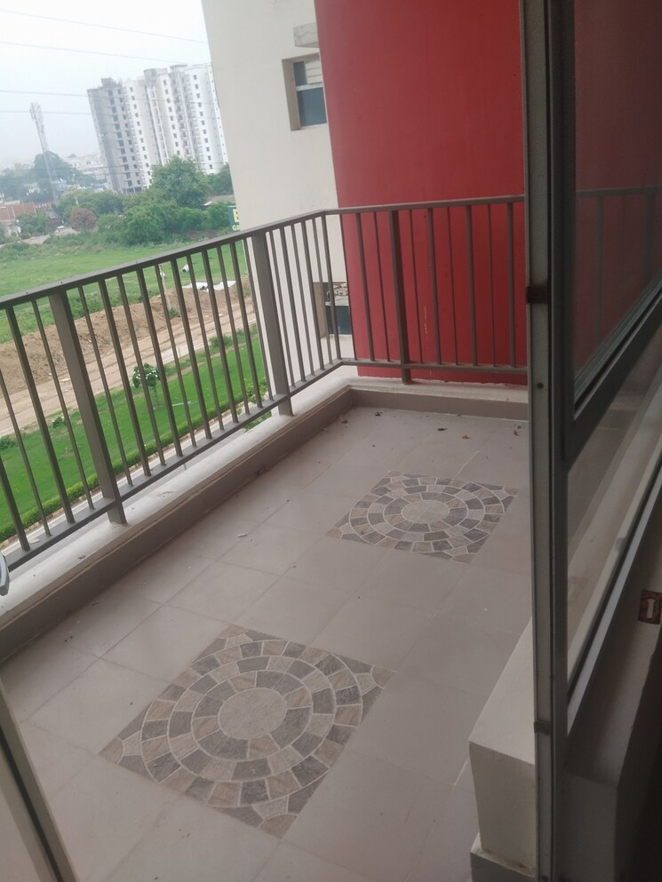 Balcony, bbd-green-city-sun-breeze-apartments 3 Bedroom 1705 Sq.Ft. Apartment In Gomti Nagar Lucknow 8979311