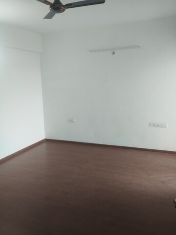 Room in 3 BHK Apartment at BBD Green City Sun Breeze Apartments, Gomti Nagar – for Rent
