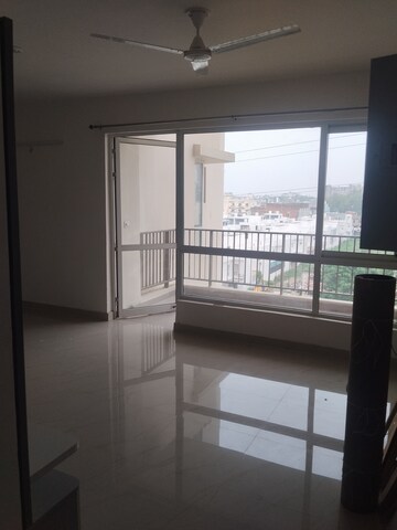 Room in 3 BHK Apartment at BBD Green City Sun Breeze Apartments, Gomti Nagar – for Rent