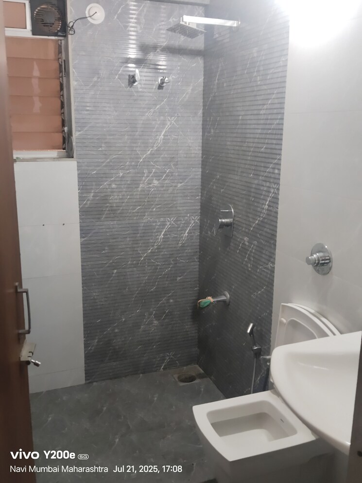 Attached Bathroom, ghansoli 2 Bedroom 1200 Sq.Ft. Apartment In Ghansoli Navi Mumbai 8979616