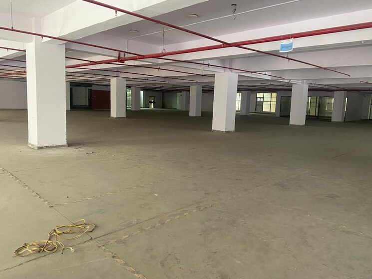  Parking, sector 63 Commercial Office Space 50000 Sq.Ft. In Sector 63 Noida 8979350