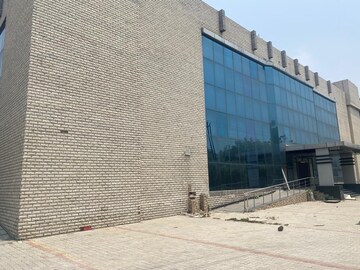  Office Space – Exterior View View at Sector 63 - for Rent