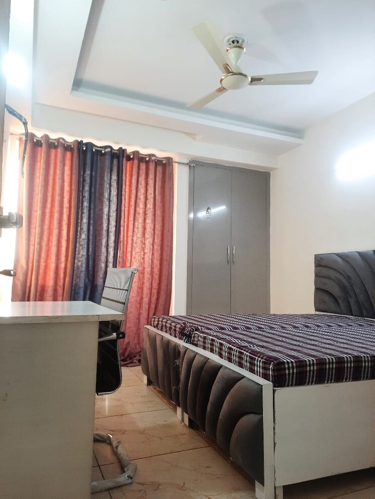Bedroom, aims-golf-city 3.5 Bedroom 1550 Sq.Ft. Apartment In Sector 75 Noida 8979353