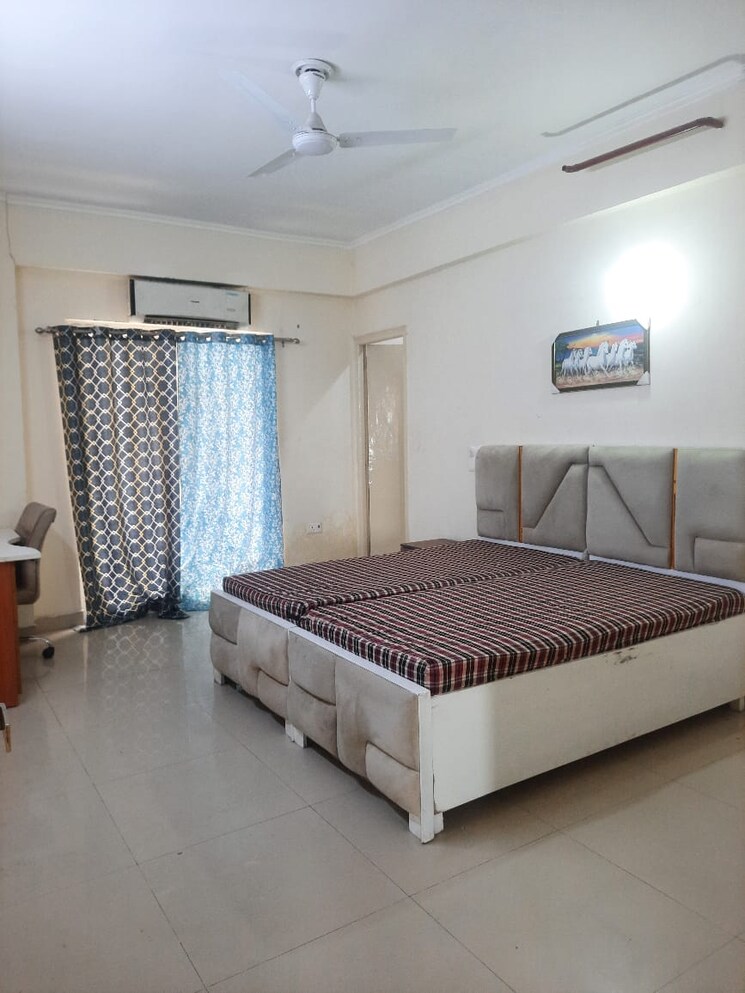 Bedroom, aims-golf-city 3.5 Bedroom 1550 Sq.Ft. Apartment In Sector 75 Noida 8979353
