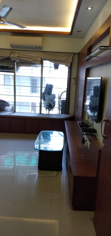 Furnished Amenities in 1 BHK Apartment at Dindoshi Onkar CHS, Malad East – for Rent