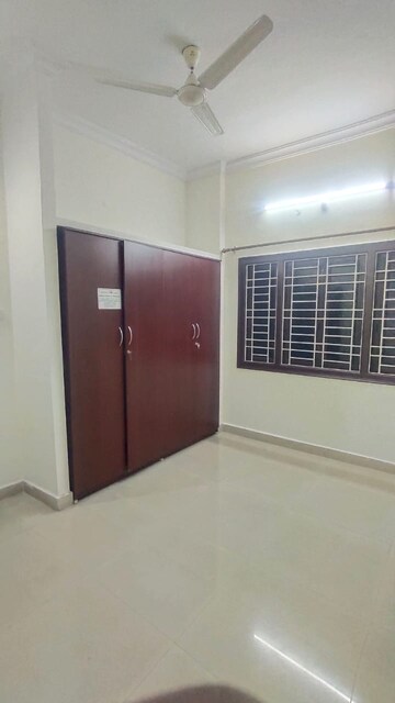 Room in 2 BHK Apartment at Begumpet – for Rent
