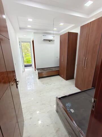  Pg For Rent in Karol Bagh