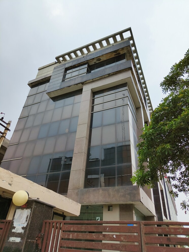 Exterior View, sector 63 Commercial Office Space 8500 Sq.Ft. In Sector 63 Noida 8979463