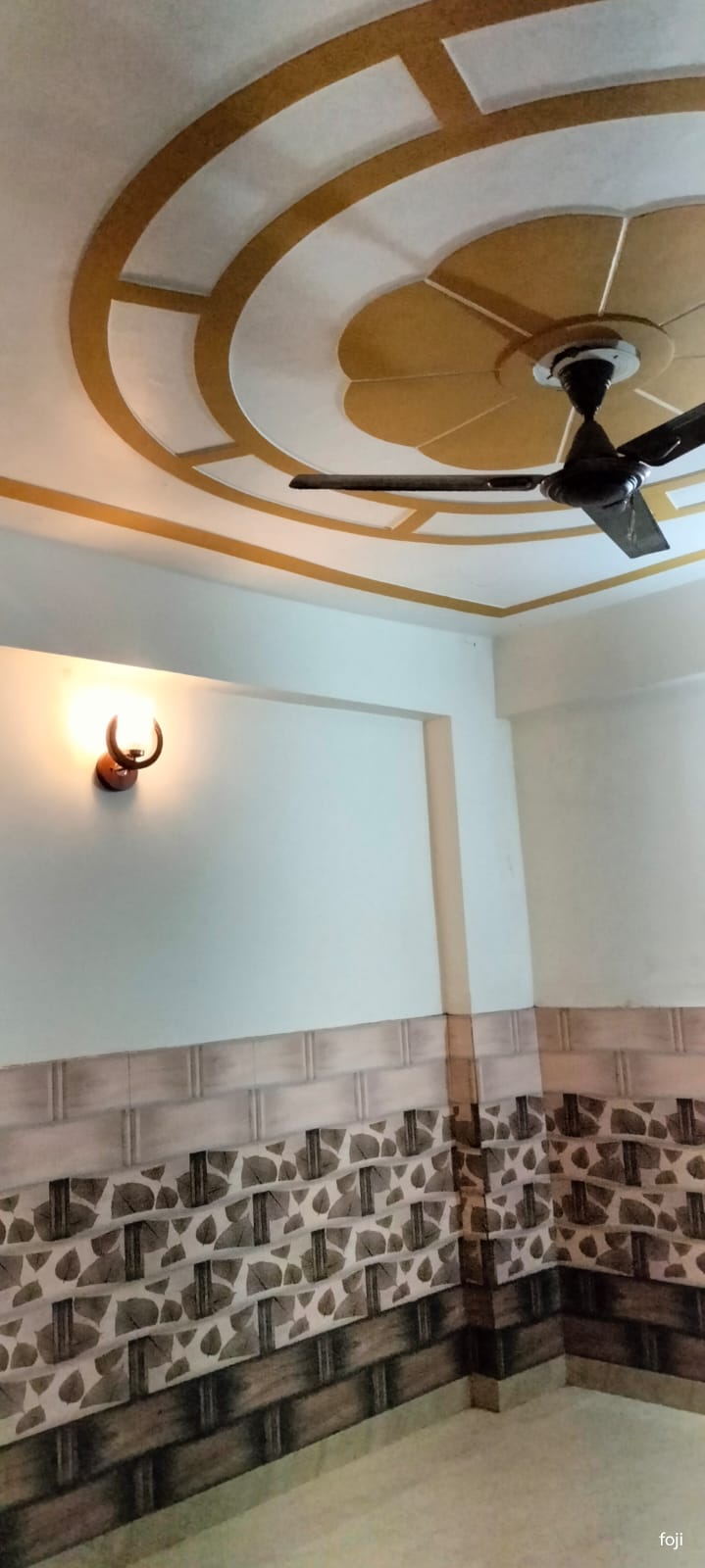 2 BHK Builder Floor For Sale in Krishna Tower Noida