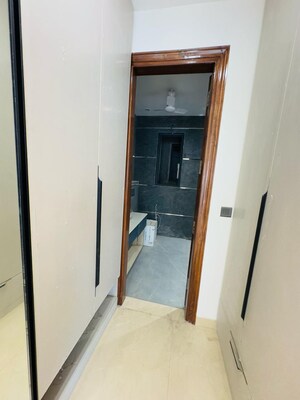 Building Lobby in 4 BHK Builder Floor at Sector 51 – for Sale