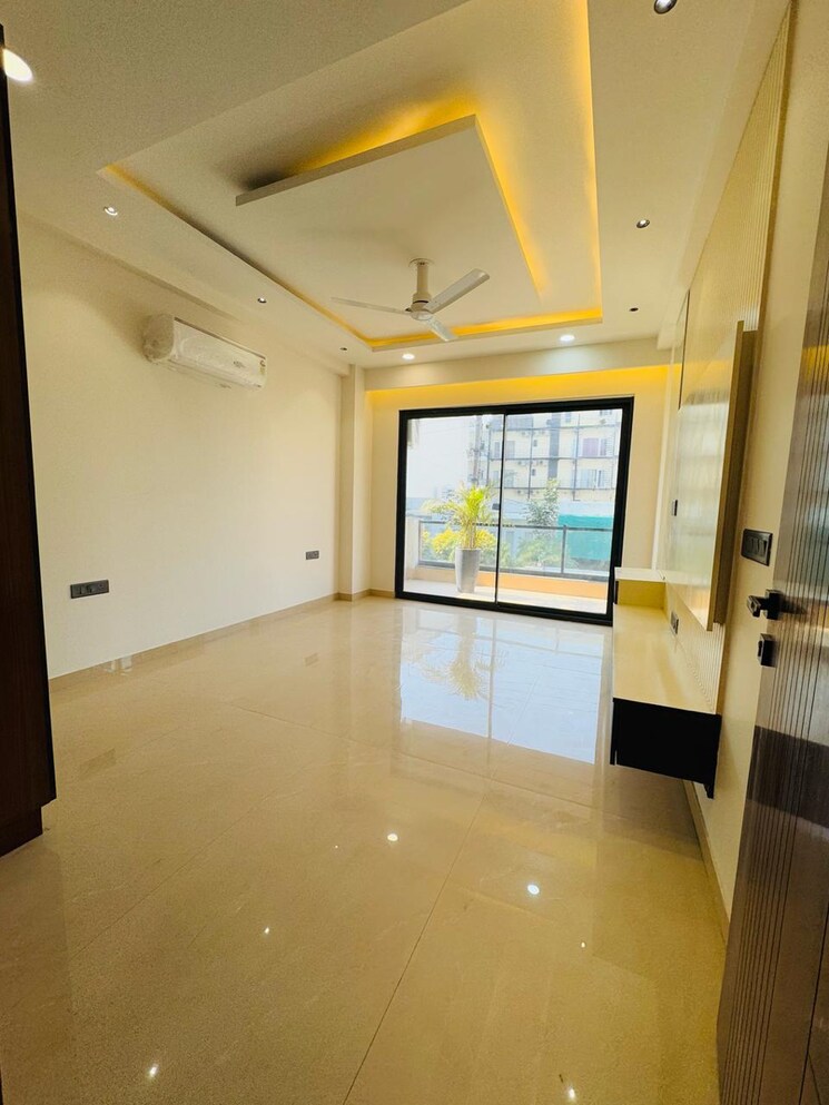 Room, sector 51 4 Bedroom 263 Sq.Yd. Builder Floor In Sector 51 Gurgaon 8979494