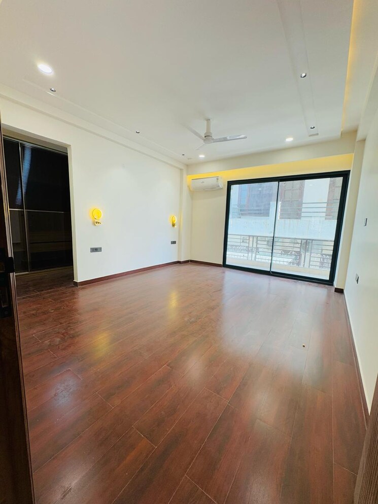 Room, sector 51 4 Bedroom 263 Sq.Yd. Builder Floor In Sector 51 Gurgaon 8979494