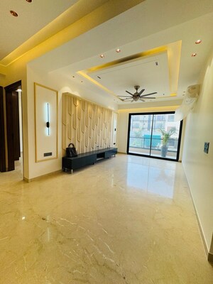 Room in 4 BHK Builder Floor at Sector 51 – for Sale