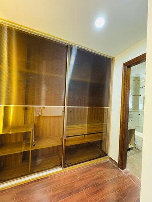 Room in 4 BHK Builder Floor at Sector 51 – for Sale