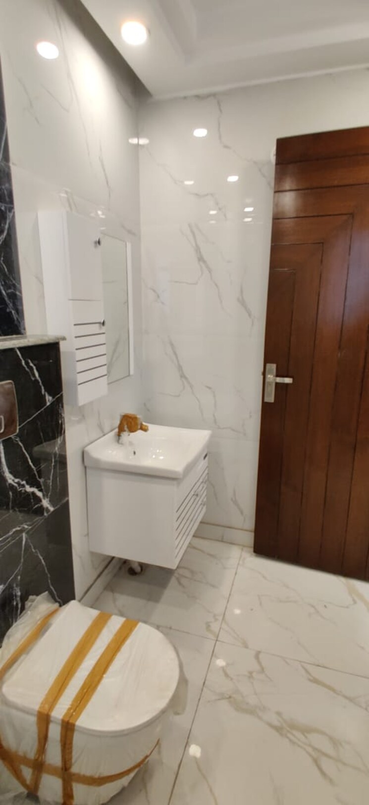 Bathroom, sector 21d 5 Bedroom 4500 Sq.Ft. Builder Floor In Sector 21d Faridabad 8979538