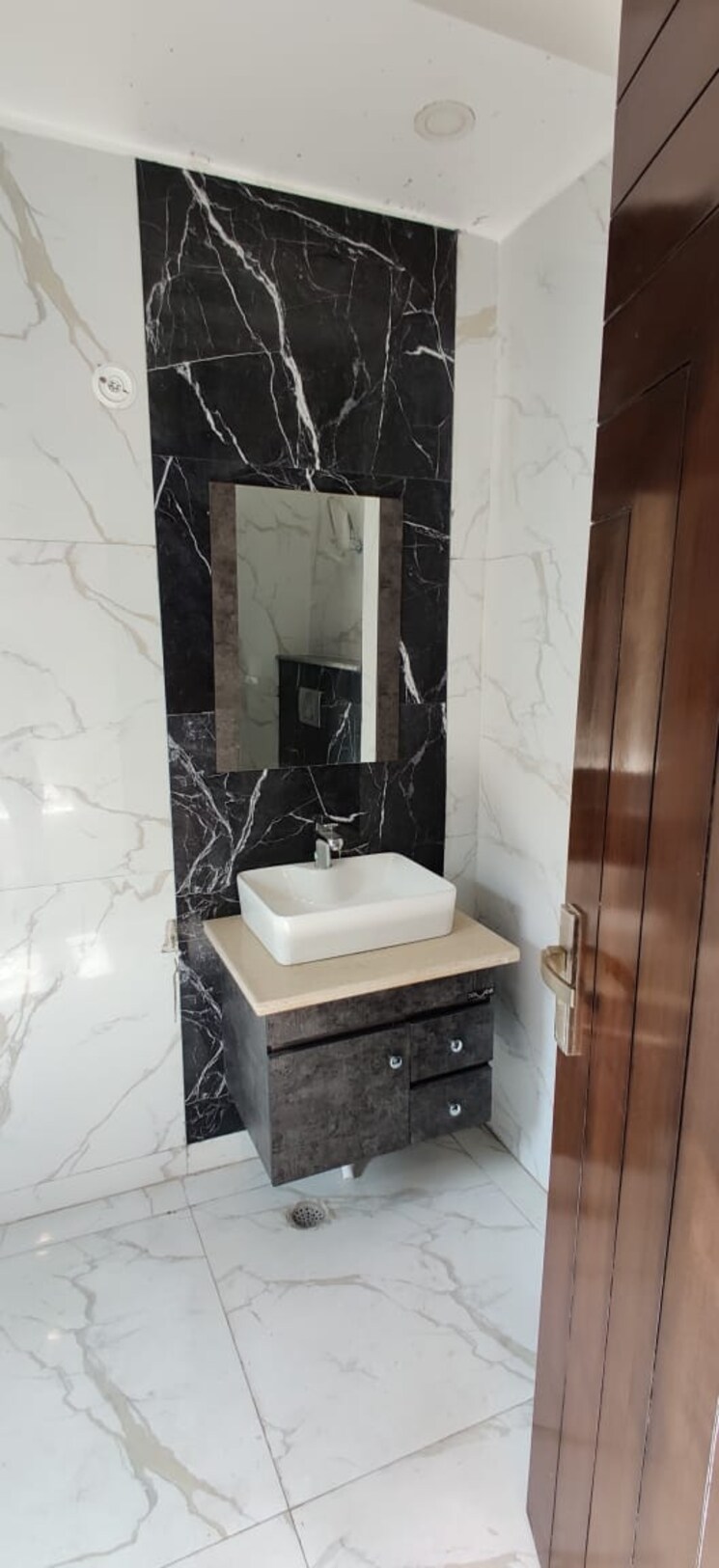 Other, sector 21d 5 Bedroom 4500 Sq.Ft. Builder Floor In Sector 21d Faridabad 8979538