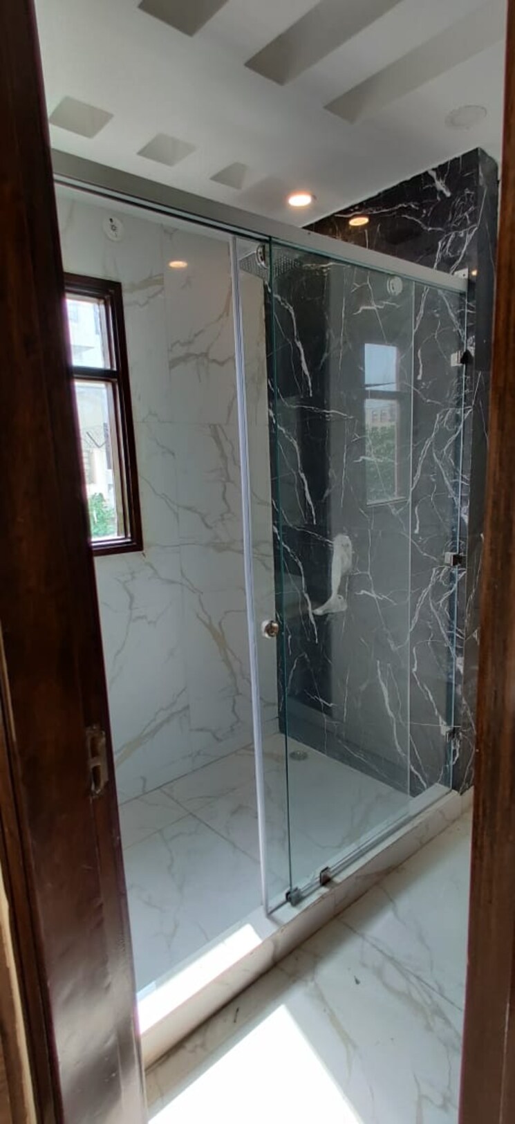 Bathroom, sector 21d 5 Bedroom 4500 Sq.Ft. Builder Floor In Sector 21d Faridabad 8979538