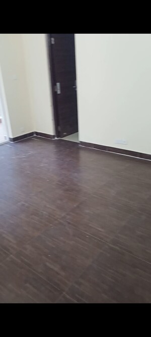 Room in 3 BHK Apartment at Ansal Estella, Sector 103 – for Sale