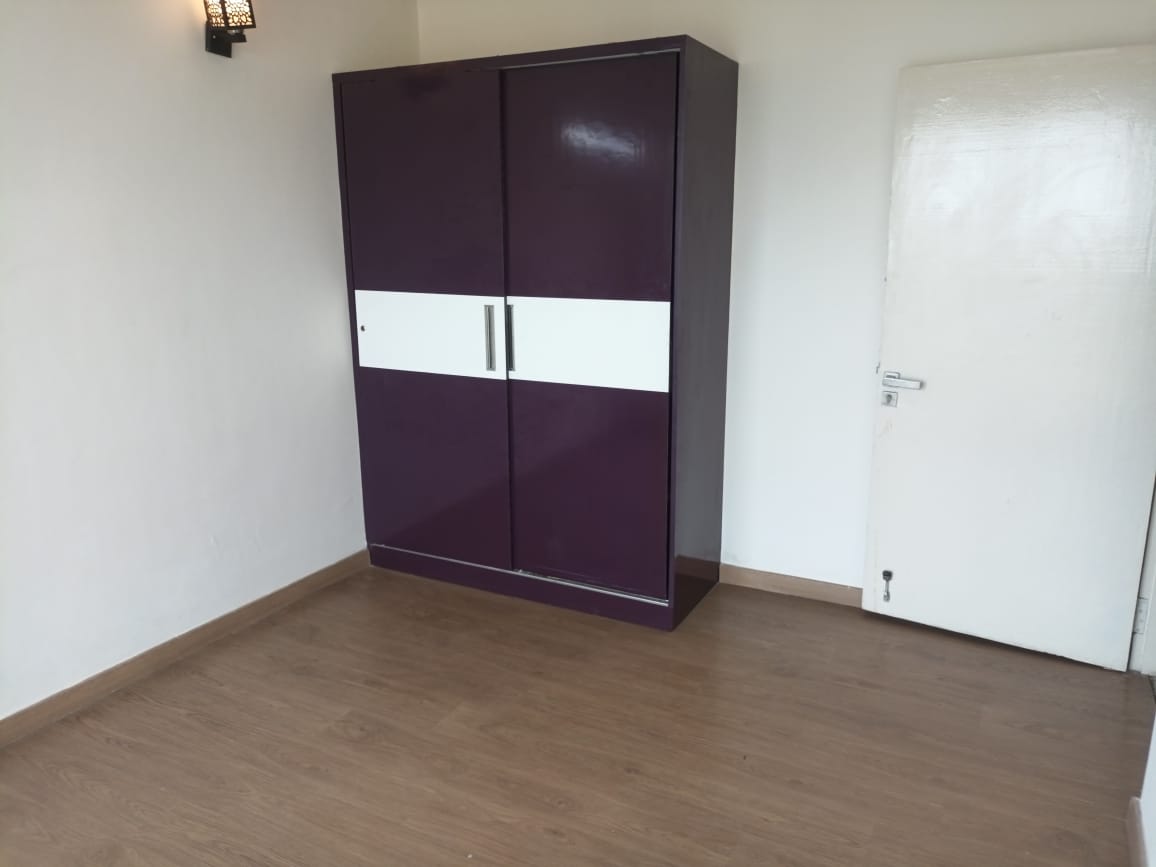 3.5 BHK + Pooja Room,Servant Room,Study Room,Extra Room 2250 Sq.Ft. Apartment in SS Linden