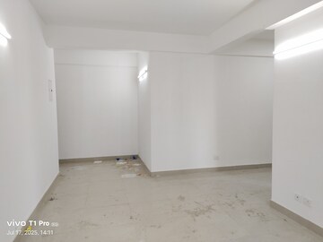 Room in 2 BHK Apartment at Signature Global Proxima, Sector 89 – for Rent